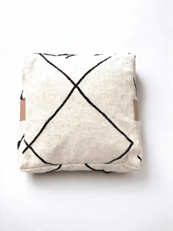ley-kissen giphygifmaker GIF