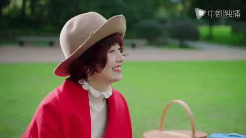 wo de qian ban sheng ma yi li GIF