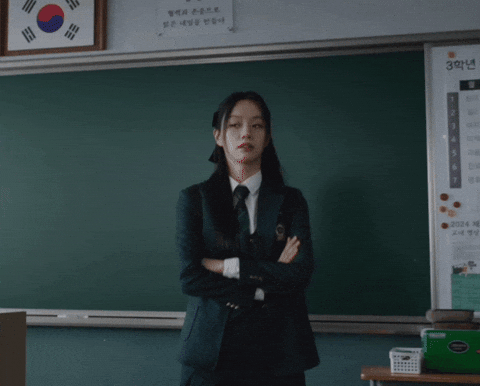 strangefuzz giphyupload friendly rivalry hyeri GIF