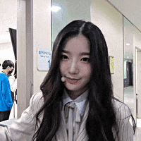 Helmets kpop idol triples yooyeon GIF