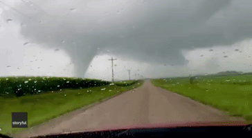 Storm Chaser Follows 'Powerful' Tornado in Hamilton County, Iowa