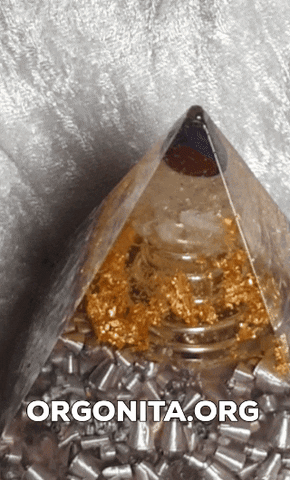 Katecon2006 giphygifmaker giphygifmakermobile reptilianos orgonite GIF