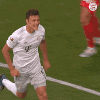 Benjamin Pavard Football GIF by FC Bayern Munich