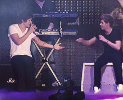 narry holding hands GIF