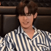 Qin Nom GIF