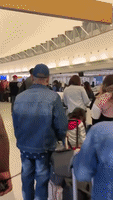Hundreds Wait in Line in JFK After JetBlue Systems 'Hit by Outage'