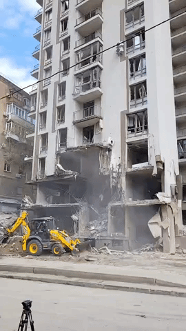 Locals Survey Damage to Kyiv Residential Tower After Deadly Attack