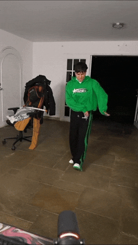 itsnovahz giphyupload giphycreatortest kick crew GIF