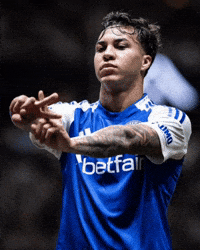 EnzoAguiar  GIF