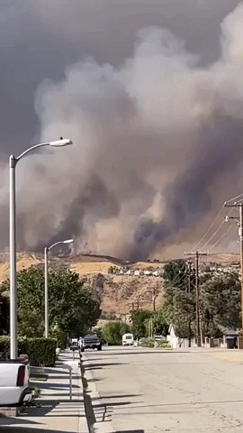 Fast-Growing Brush Fire Erupts in Los Angeles County