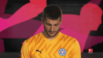 Look Up Holstein Kiel GIF by Bundesliga