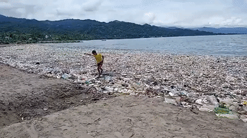 Honduras Points Finger at Guatemala as Trash Swamps Beaches