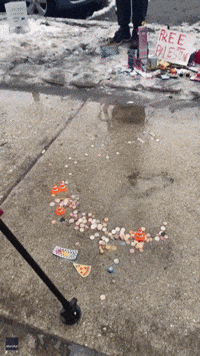 People Leave Mementos at Suddenly Viral 'Chicago Rat Hole'