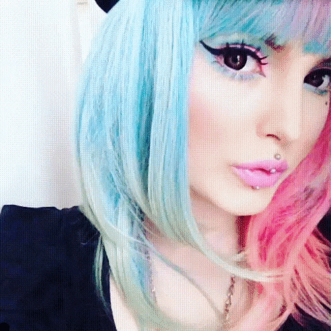 TomYi giphygifmaker roseshock GIF