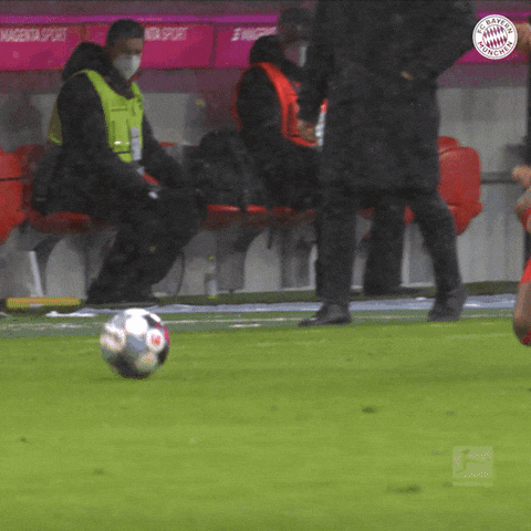 Champions League Reaction GIF by FC Bayern Munich