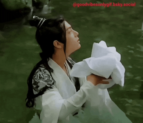 marifanaccount  GIF