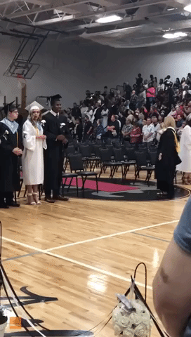Soldier Gives Little Sister Surprise of a Lifetime at Her Graduation