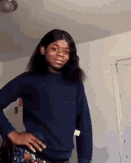 AriAulaArikae giphyupload holding laugh holding in laugh GIF