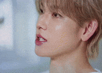 Korean Captivating GIF