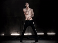 maroon5 maroon 5 moves like jagger GIF