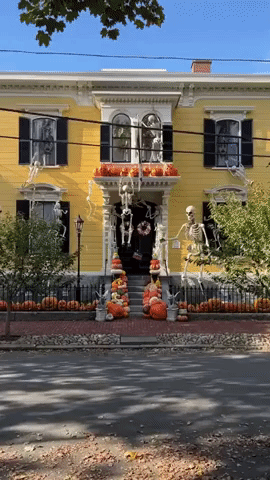 Salem Residents Decorate Homes as Record Visitor Numbers Expected Ahead of Halloween
