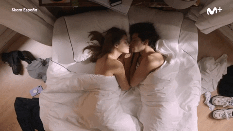 Good Morning Kiss GIF by Movistar Plus+