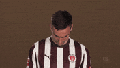 Look Up St Pauli GIF by Bundesliga