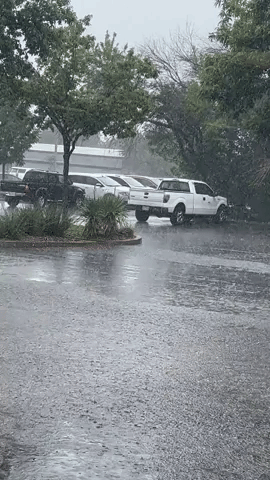 Rain Pours Down on Austin as Thunderstorms Pass Through