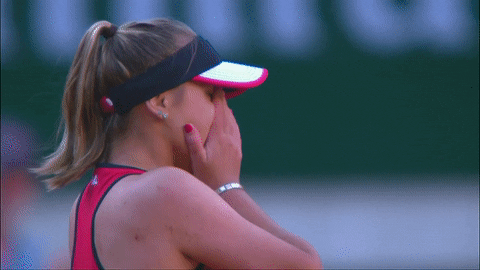 simona halep kiss GIF by Roland-Garros