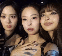 Live Performance Lisa GIF
