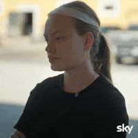 Side Eye Wow GIF by Sky Deutschland