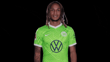 Look Here Reaction GIF by VfL Wolfsburg