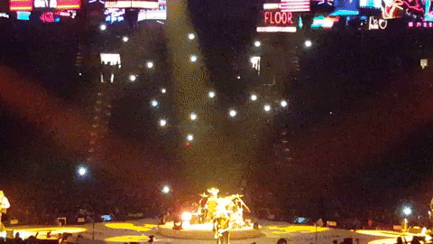 concert metallica GIF