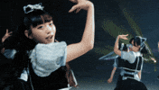 歩く Music Video GIF