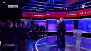 geste GIF by franceinfo