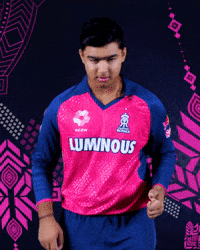 Halla Bol Thumbs Up GIF by Rajasthan Royals