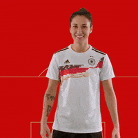 sara doorsoun GIF by DFB-Teams
