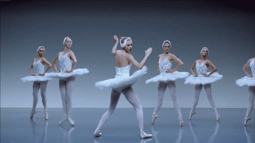 lana del rey hunt GIF