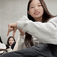 Helmets kpop idol sakura le sserafim GIF