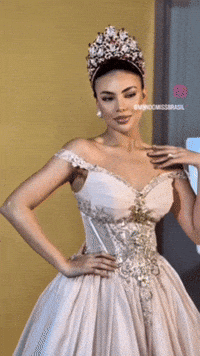 Loraine GIF