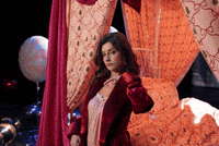 Diva Hair Flip GIF by zoommer