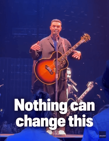 Justin Timberlake Addresses Crowd at Chicago Show