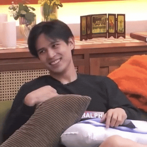 chipsnbananas whaat Weirded out azralph ralph de leon GIF