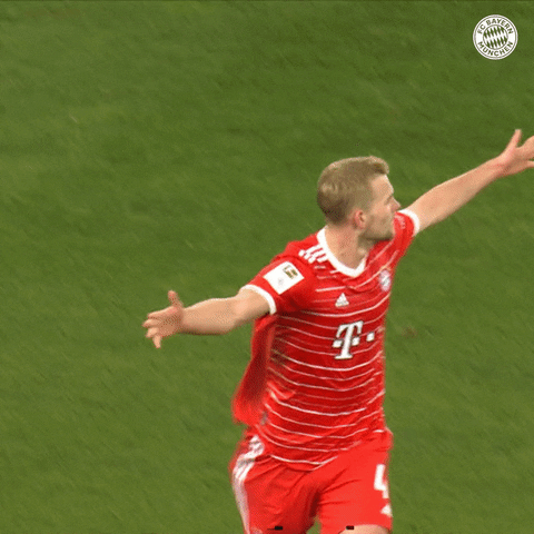 Happy Football GIF by FC Bayern Munich