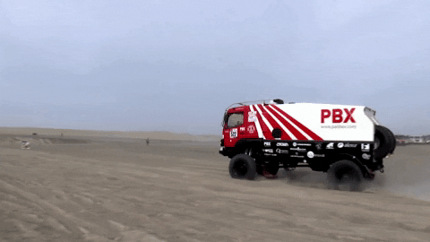 Palibex giphyupload truck rally dakar GIF