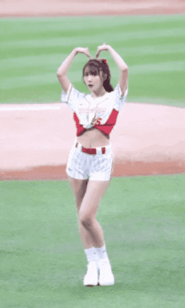 f44246d7941e4550bc67442899d2d208 giphygifmaker GIF