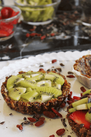 cake eaters GIF