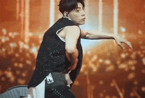 Dance Concert GIF by Sony Music CPOP