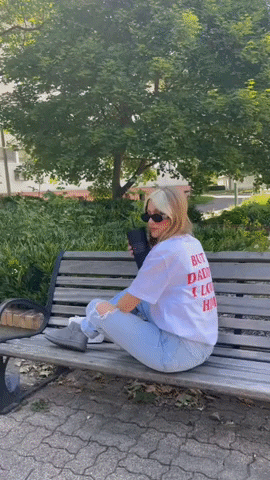 lauthelabel giphygifmaker GIF