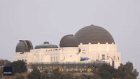 Timelapse Captures Blue Moon Rising Behind Griffith Observatory in Los Angeles